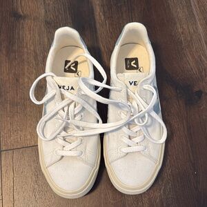 Never Worn VEjA Campo Canvas White Steel - US size 7